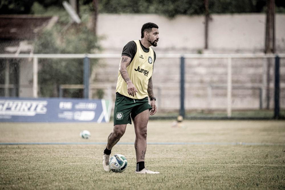Bica em treino do CRA