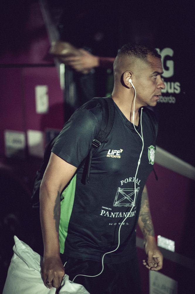 Elenco do CRA chegando ao estádio